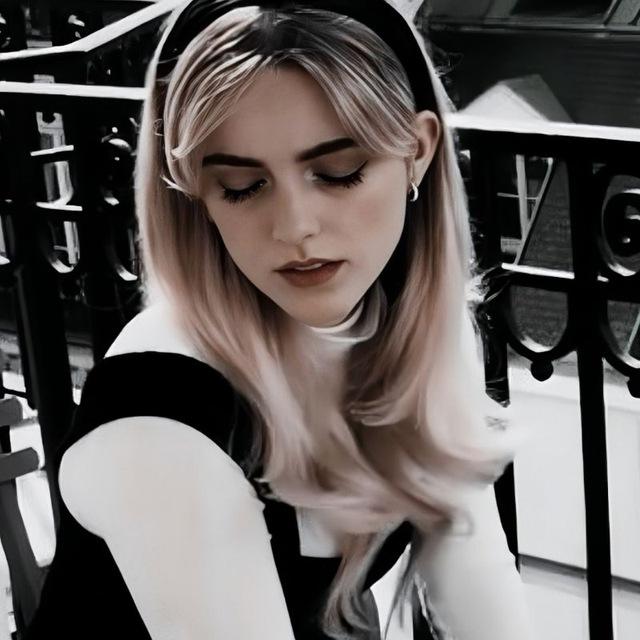 - 𝘚𝘰𝘱𝘩𝘪𝘦