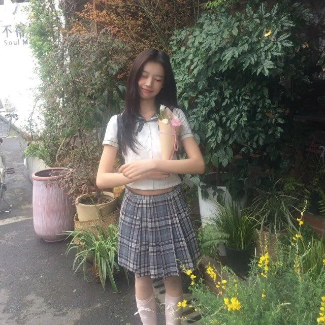 一个小77