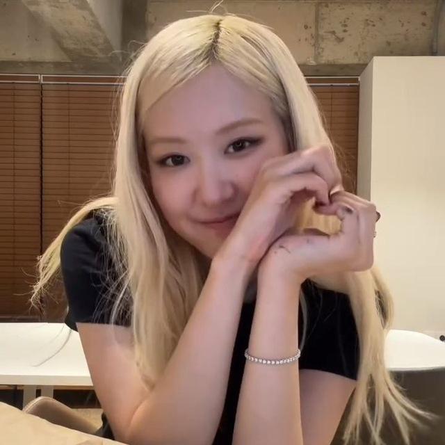 𝘟𝘢𝘯𝘯𝘢.𝘧𝘰𝘯𝘴💕