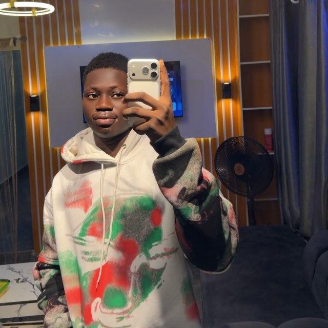 BOLAJI EARNS 💸🥇