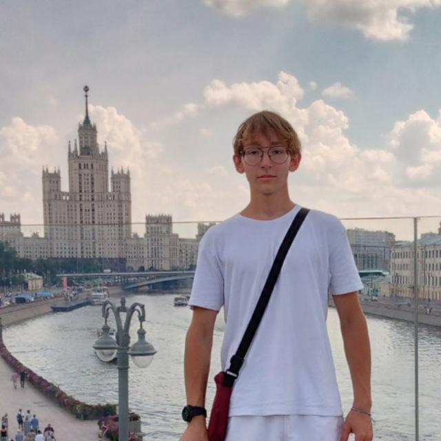 Дмитрий Романов