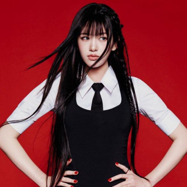 YUJIN ♡ IVE