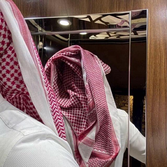 شاعَر .