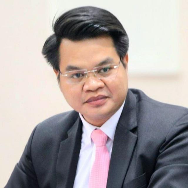 ឯកឧត្តមបណ្ឌិត ពេជ្រ ស្រស់ H.E Dr. Pich Sros