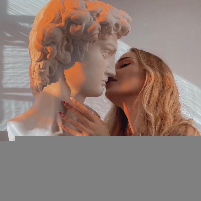 𝐚𝐞𝐬𝐭𝐡𝐞𝐭𝐢𝐜..