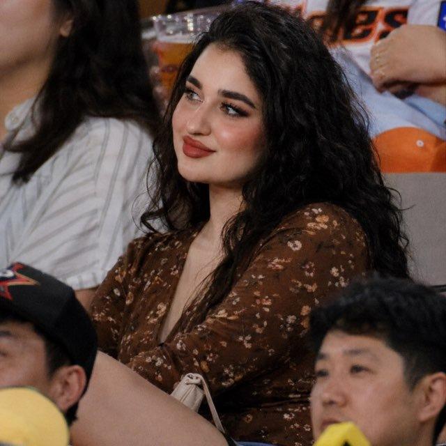 ‎İ𝓽𝓼 𝓻𝓸𝓻 🪐🧡