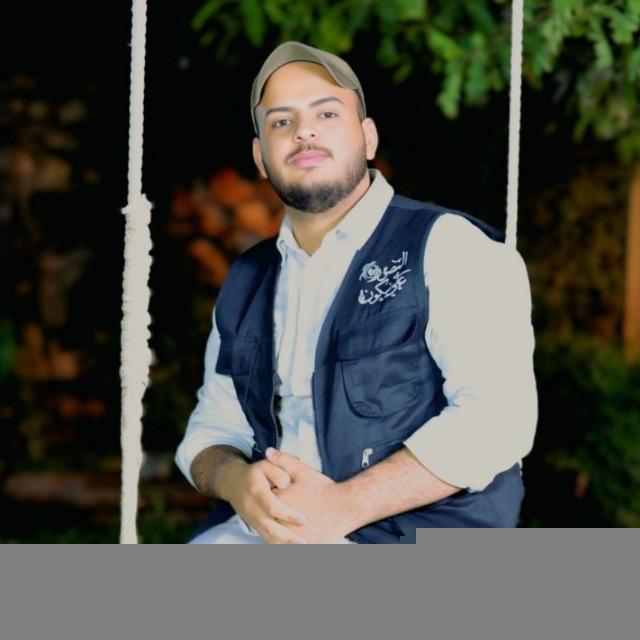 المصور علي نيكون