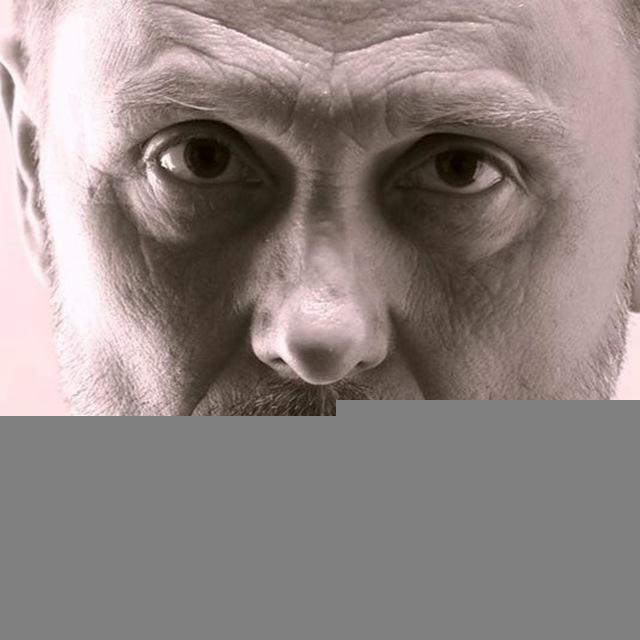 Художник Юрий Ломков