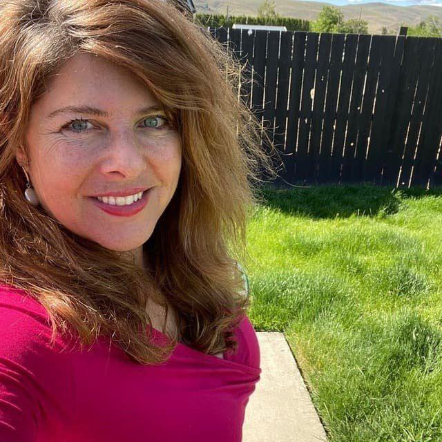 Dr. Naomi Wolf