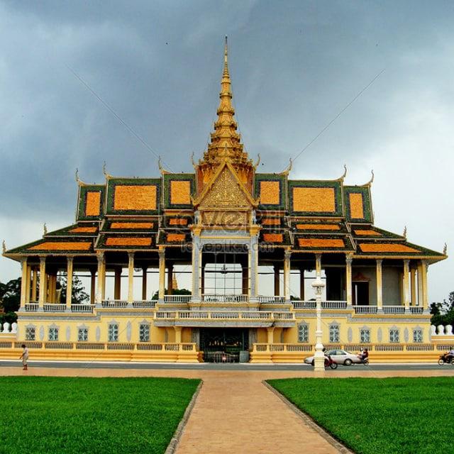 QUẦN ÁO NAM NỮ - ĐỒ ĂN VẶT GIÁ RẺ TẠI BAVET MỘC BÀI
