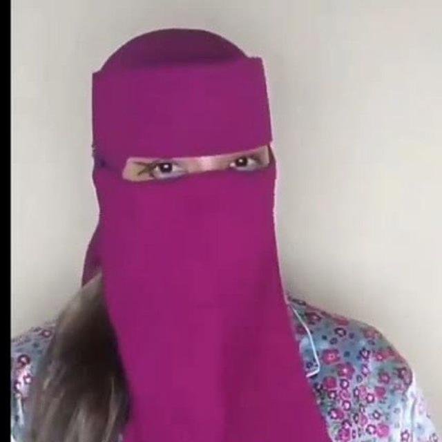বেশ্যা মাগি
