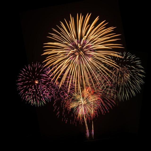 Tonis Fireworks