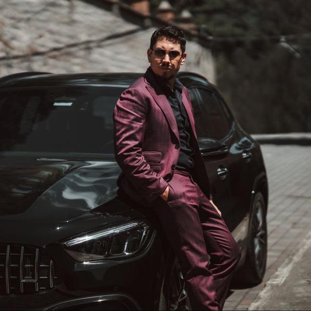 EL HERMANO MAYOR 🔱 🍷