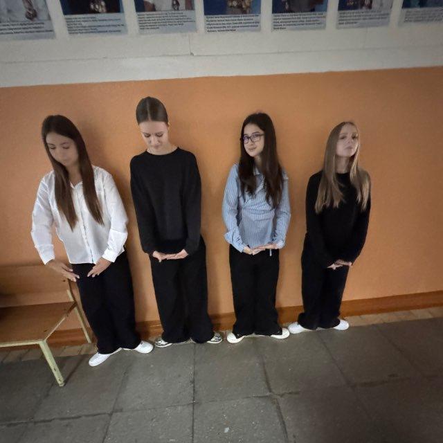 восьмiклоснiцы999😈😋