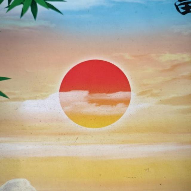 ꧁༺ နေ ဝန်း နီ ༻꧂🌅