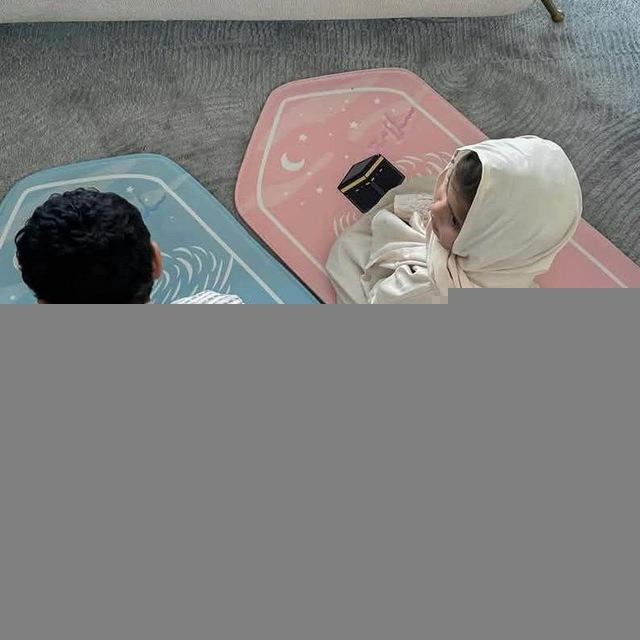 آلَلَهّمً آغُفُر لُـ عٌآئشُةّ🥀