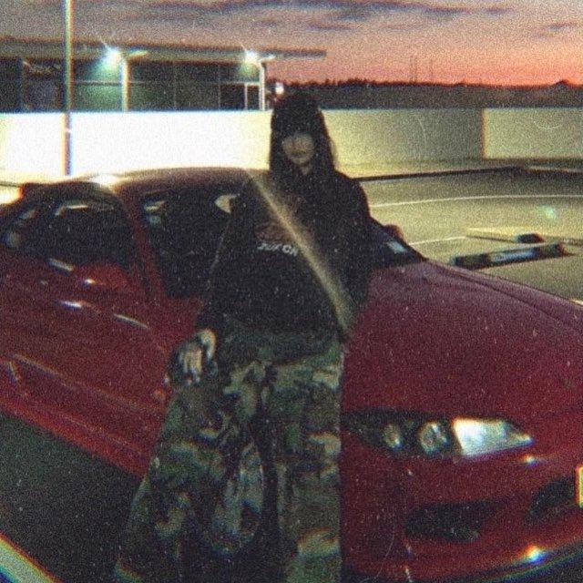 𝖾.