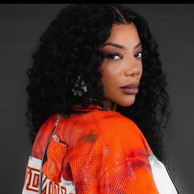 Ludmilla Central 👑