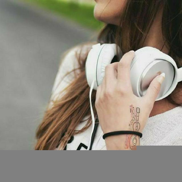 മലയാളം പാട്ടുകൾ സ്റ്റാറ്റസ് ഇഷ്ടം ❤️🎧🎼