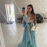 astounding_karolina