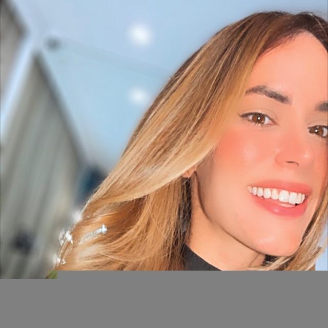 BIANCA ANDRADE // CLINIC HAIR