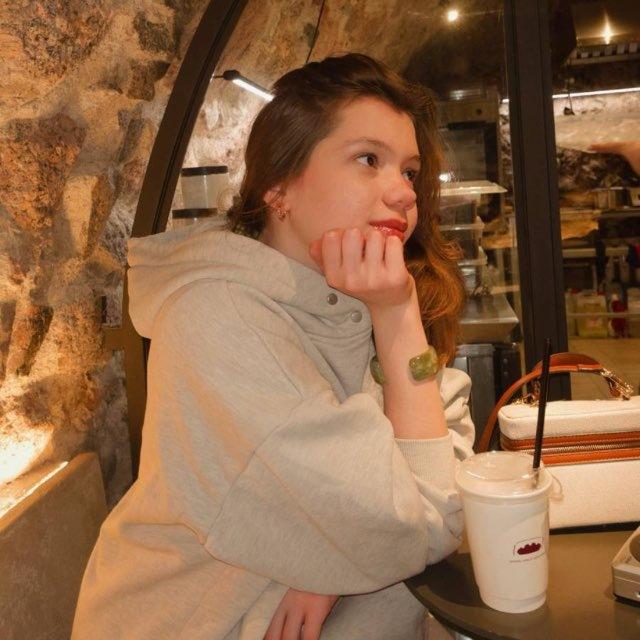 лиза helps🍵💛
