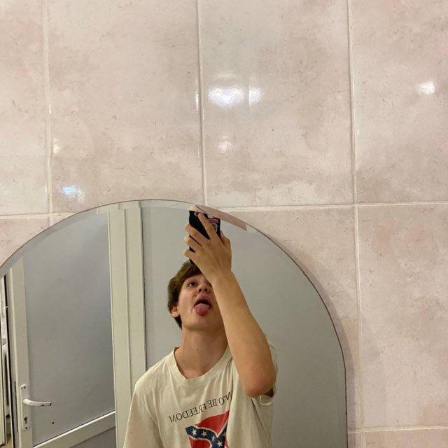 𝐕𝐨𝐯𝐚 𝐩𝐫𝐨𝐝𝐚𝐤𝐡𝐢𝐧😱