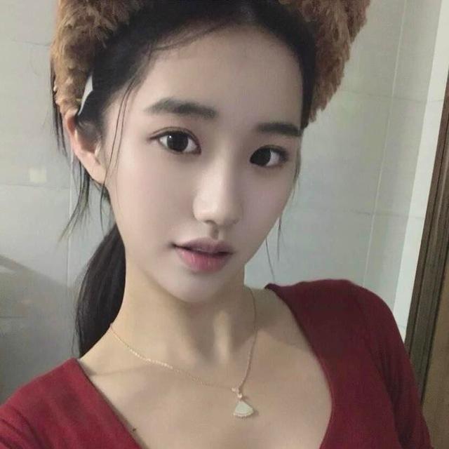 我叫颜知秋呀🧚‍♀️🧚🧚‍♂️