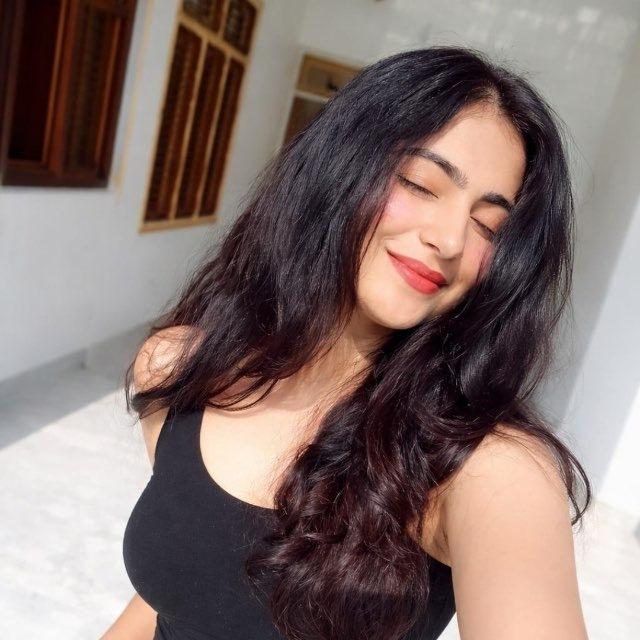 Sara Malik™- 🦋⃝ (Lady Tipper)