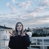 щедрина что-то рассказывает