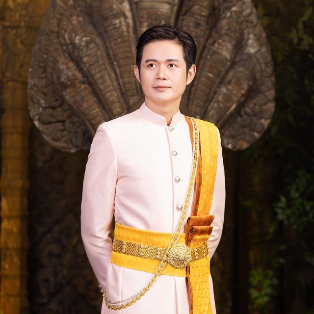 លោកគ្រូមហាជុំទស្សទាយរាសីជូនលោកអ្នក