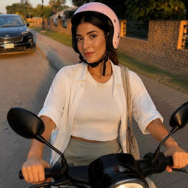 مهرنازحسنزاده