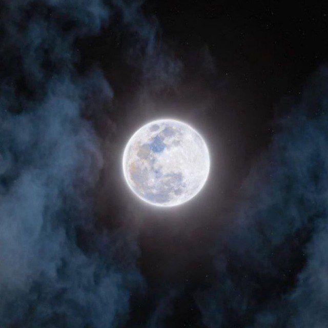 هاله ی ماه💙🌒