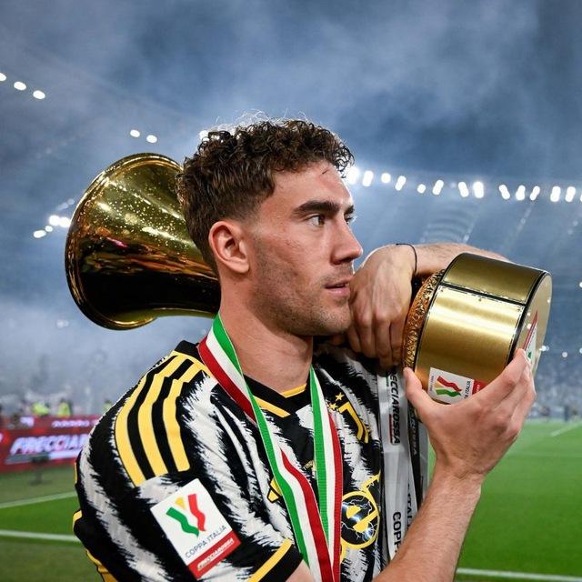 Dušan Vlahović 🇷🇸