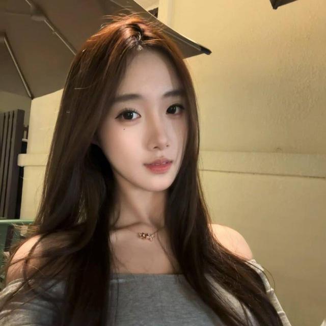 英英生活照❤️💋