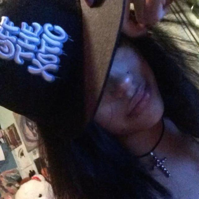 ✞
