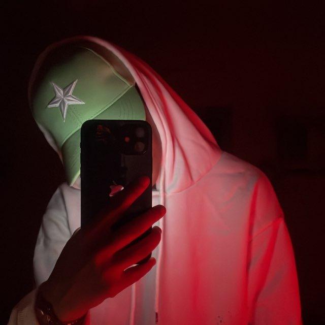 فوفو🦇.