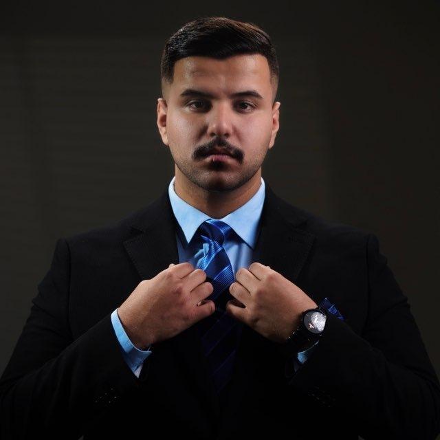 الأستاذ علي فليح داود