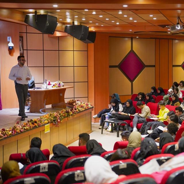 محمدرضا مدنی(تخصصی انسانی)
