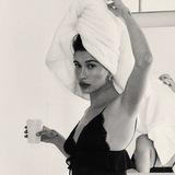 HAILEY RHODE BIEBER