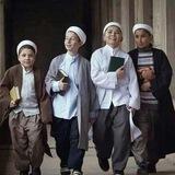 وَليتلطَّفْ.