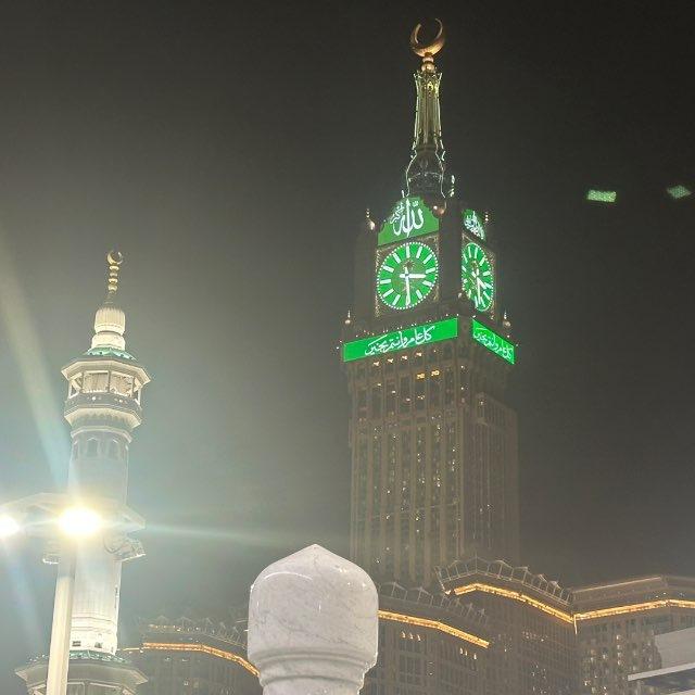 “عَبدٌ في طَرِيقِ الاستِقامَة"