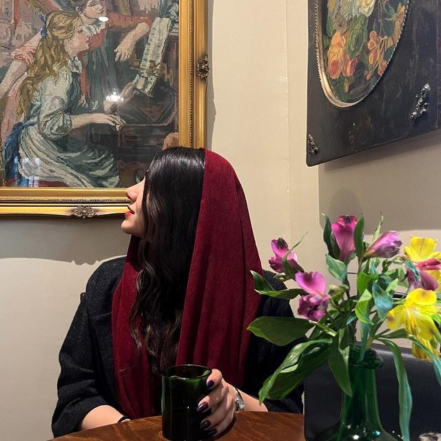 "زیرِ نورِ مآه"