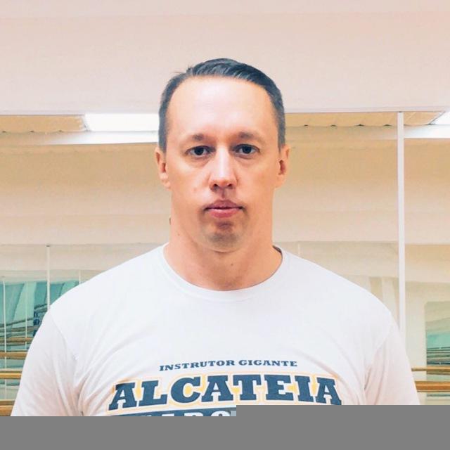 Alcateia Capoeira (Prof. Gigante)