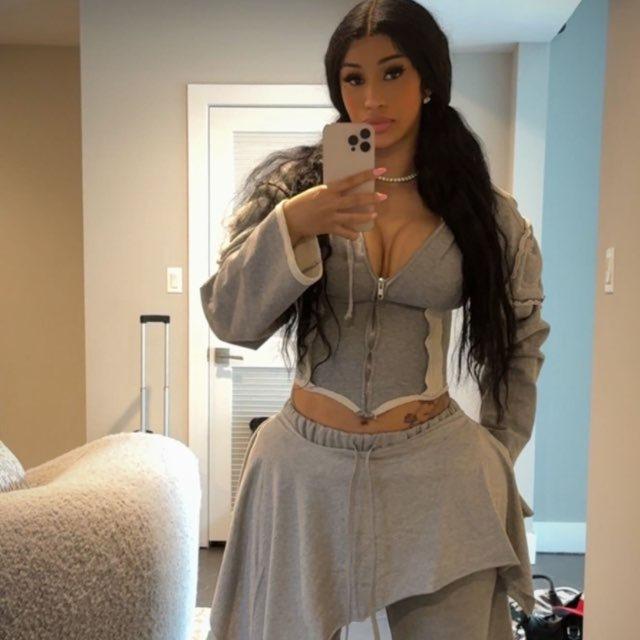 lola_1karimova