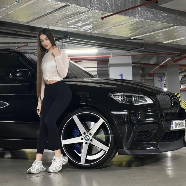 VIKTORIA.IZI🖤