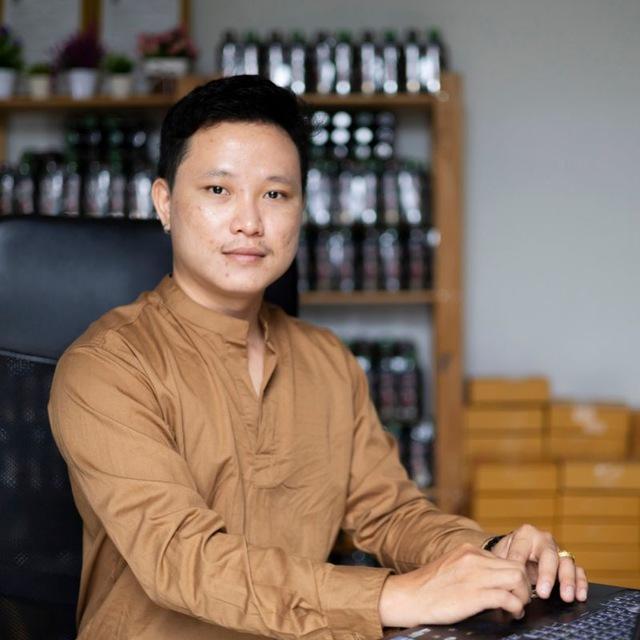 CHHINLONG KHIN