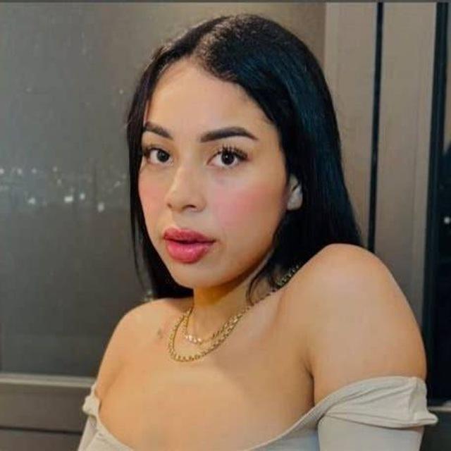 lady pays Video