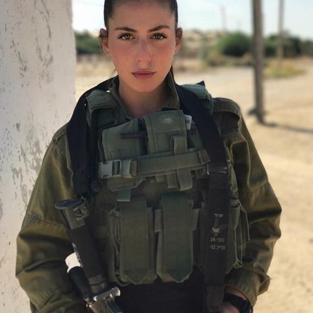 israeli_soldier_women92bot