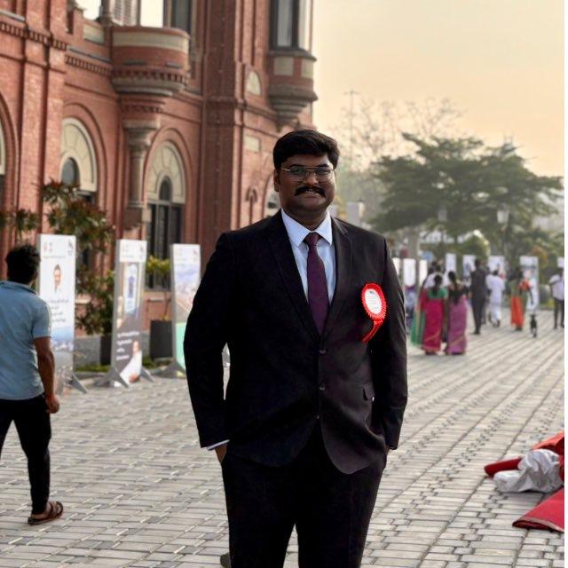 Essays with Dr.Madhan IRS(C&IT)’25, AIR784(CSE25)